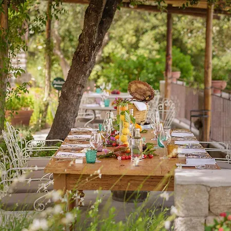 Botania Relais & - The Leading Of The World מלון